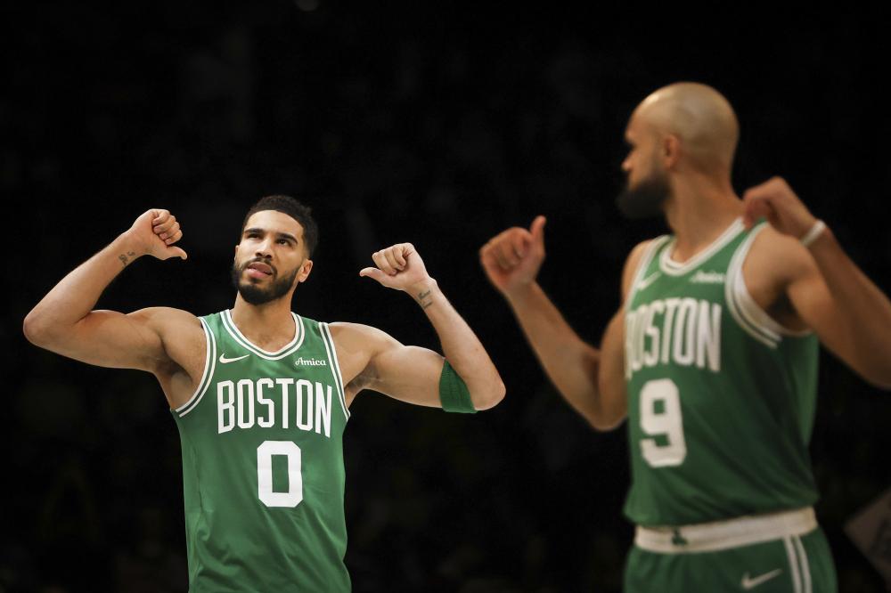 之间的球员 之间的球员